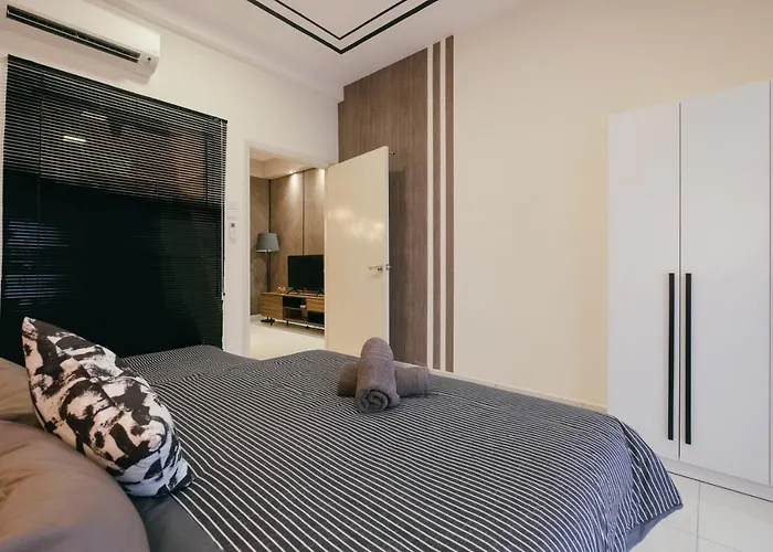 Arte Mont Kiara 3Pax Jacuzzi Pool Gym Near Mitec Matrade