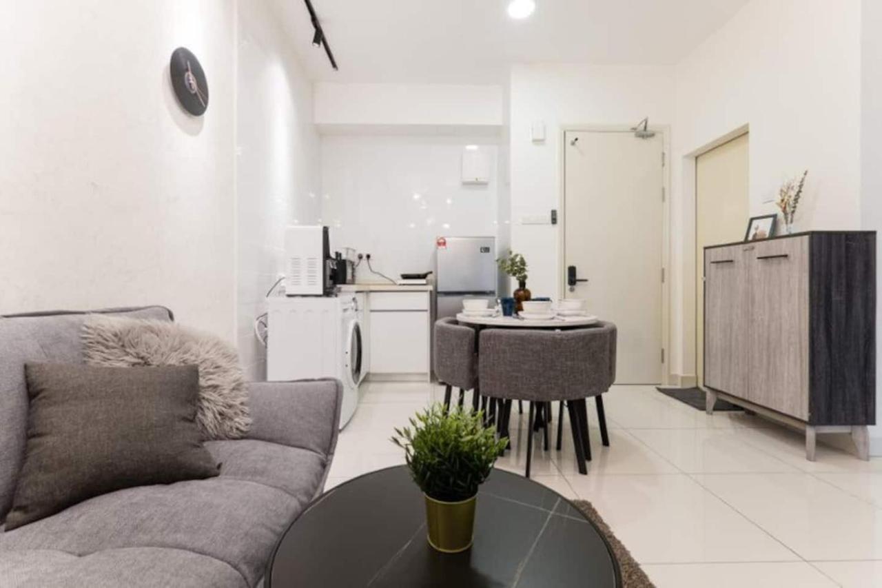 Apartemen Arte Mont Kiara 3pax Jacuzzi Pool Gym Near Mitec Matrade