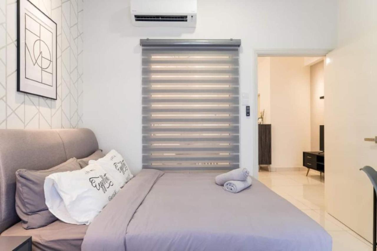 Apartment Arte Mont Kiara 3pax Jacuzzi Pool Gym Near Mitec Matrade Kuala Lumpur