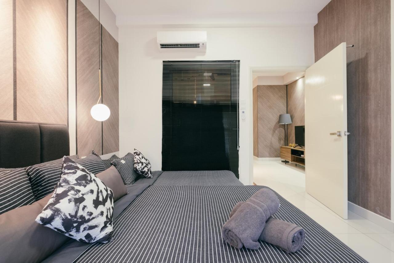 Apartment Arte Mont Kiara 3pax Jacuzzi Pool Gym Near Mitec Matrade